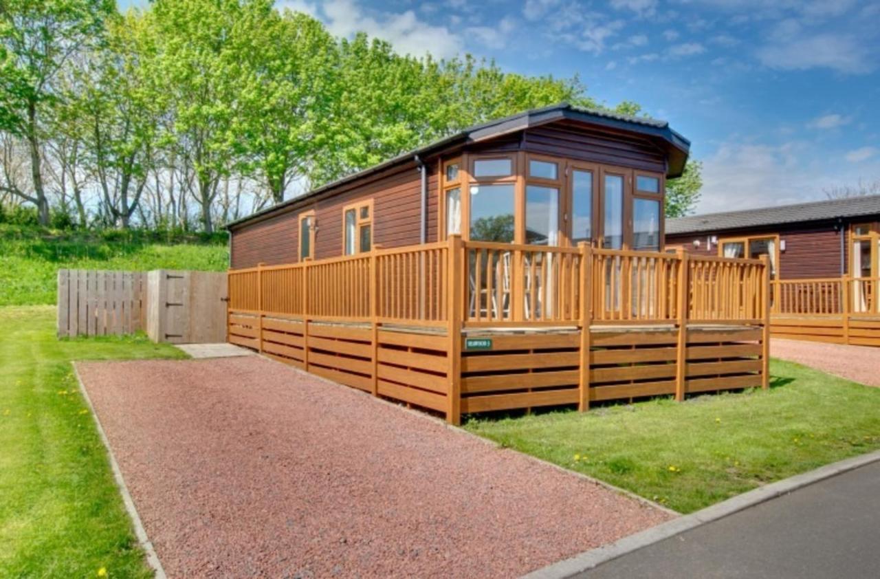 Stunning 3-Bed Hot Tub Lodge Northumberland Felton  Exterior photo